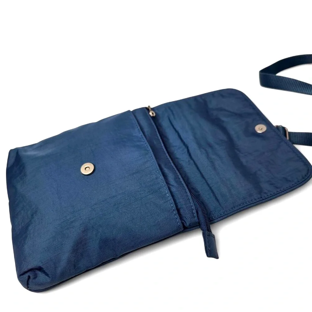 Baggallini Small Blue Nylon Crossbody Women's Flap Top Canvas Strap Everyday